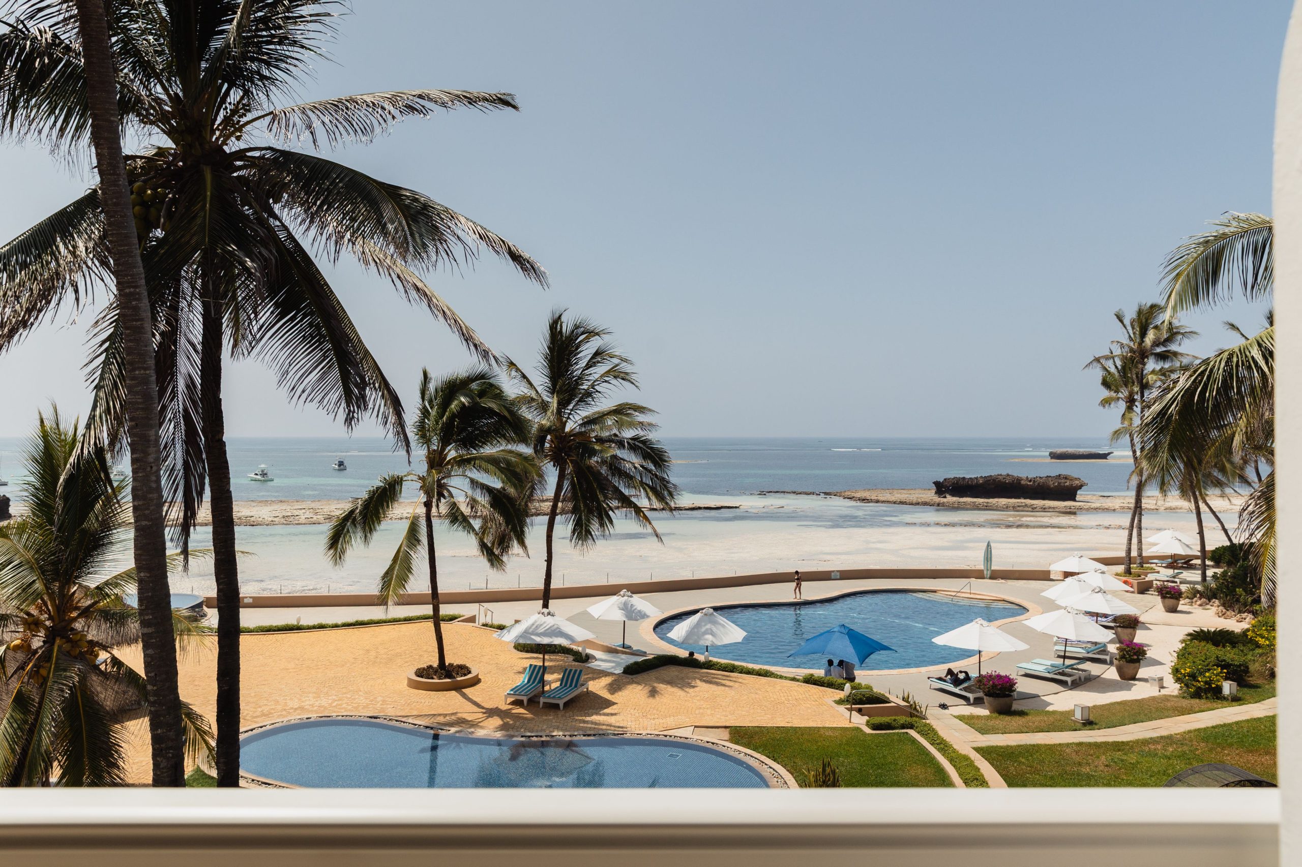 Main pool with ocean views 4